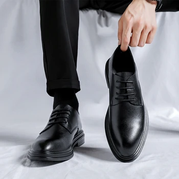 רשמית עור שחור Mens נעלי תחרה דרבי Mens נעלי מסיבת חתונה משרד עסקים מקרית נעלי Mens