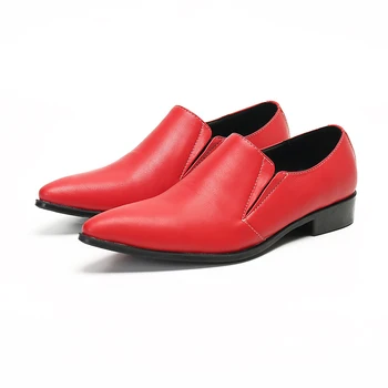 פאטוס בתוספת גודל מעצב קלאסי אדום מחודד בוהן עור פרה גברים מסיבת חתונה נעלי איש עסקי פורמלי להחליק על נעליים