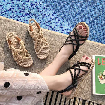 נשים סנדלי אופנה חדשה נעלי קיץ אישה שטוח סנדלי חבל קנבוס להחליק על סנדלי גלדיאטור החלקה החוף Chaussures פאטאל