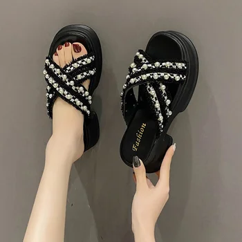 2023 נשים נעלי קיץ אופנה חדשה חרוזים נעלי נשים ללבוש סוליות רכות אור סנדלי נשים נעליים